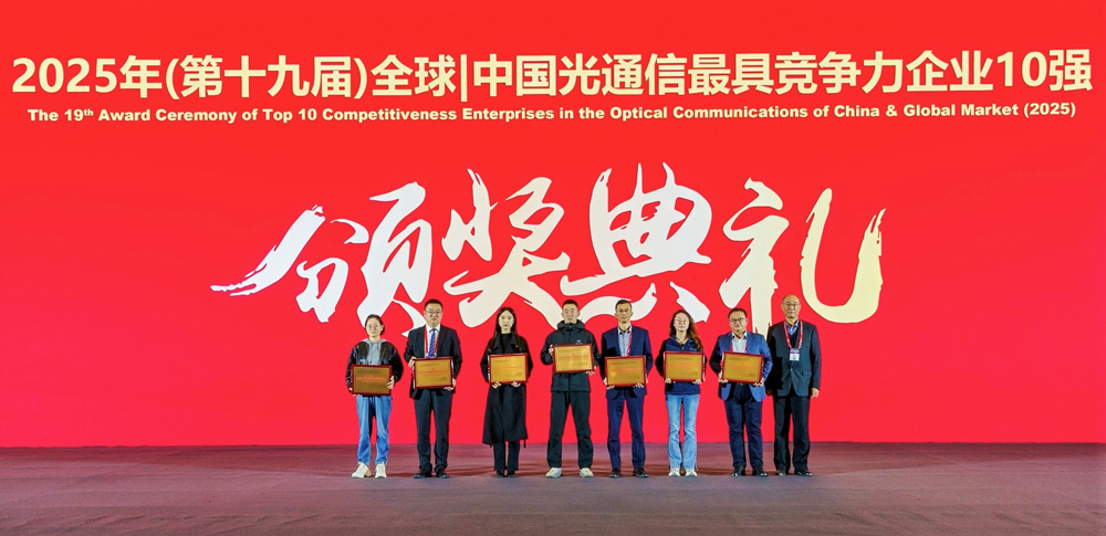 YVoLutb7jOhxUoCEutadFaXOulTyUbJWBb28adHW